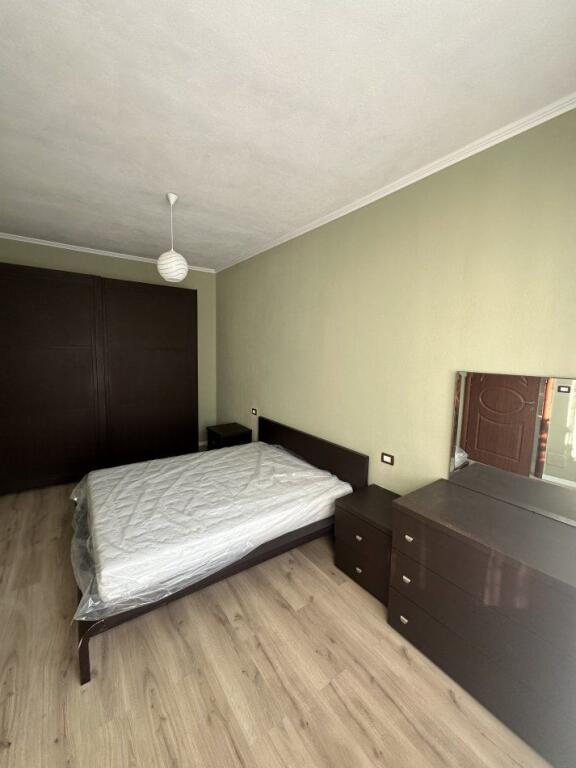 Apartment 1+1 for rent in Komuna e Parisit, near the "Kika 2" Complex.