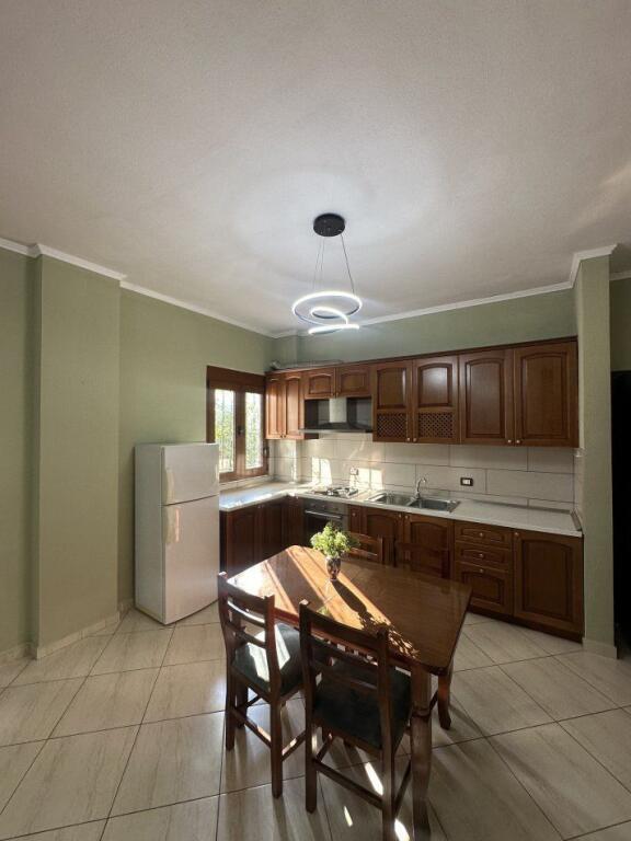 Apartment 1+1 for rent in Komuna e Parisit, near the "Kika 2" Complex.
