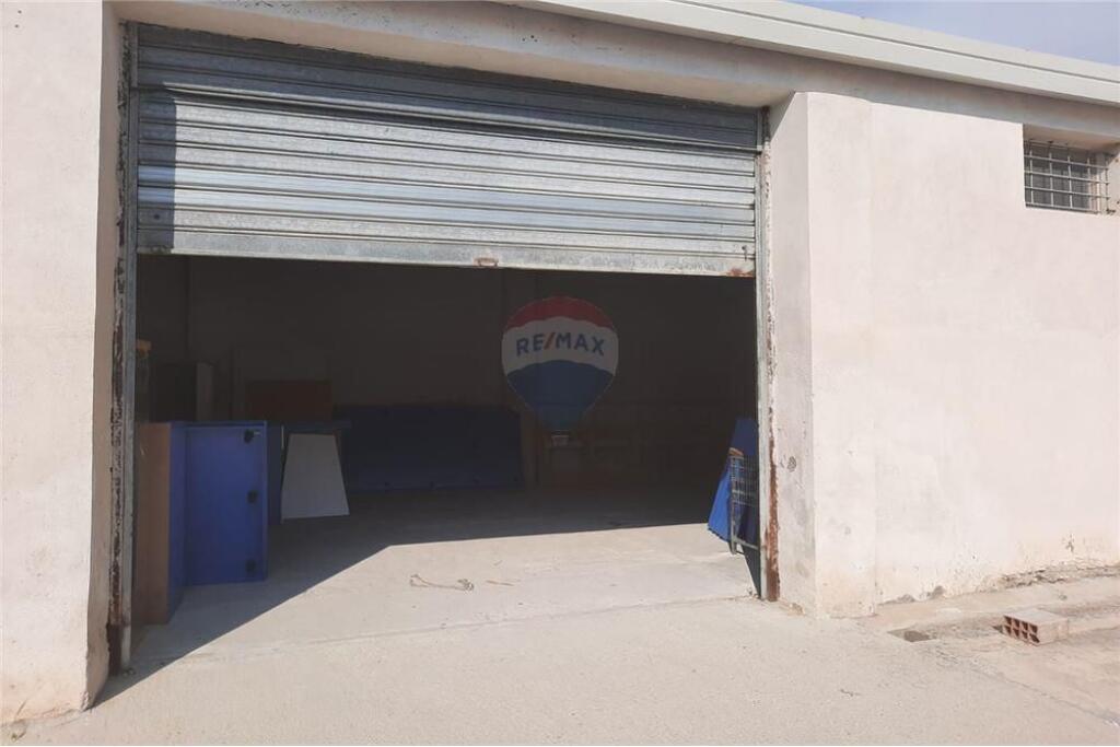 🏭 Warehouse/Commercial Space for Sale 