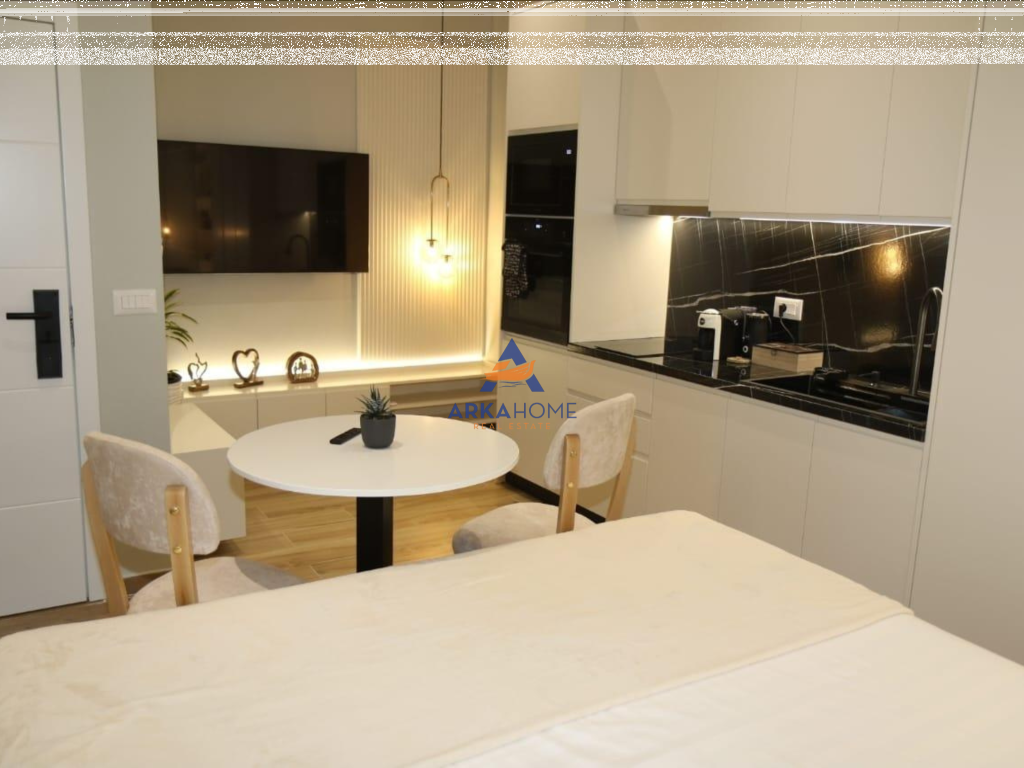 VENDESI COMMERCIALE IN VENDITA 74M2 "VIA MUAMED GJOLLESHA" 250000 EURO