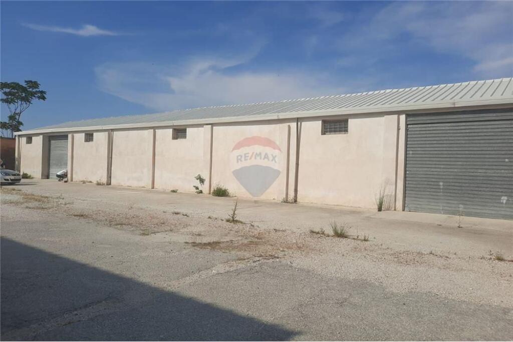 🏭 Warehouse/Commercial Space for Sale 