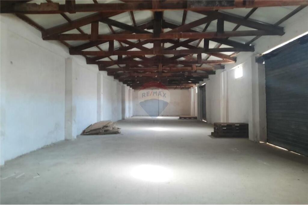 🏭 Warehouse/Commercial Space for Sale 