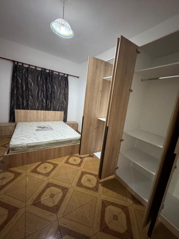 📌Jepet apartament 1+1 me qira 📍 afer shkolles Besnik Sykja !