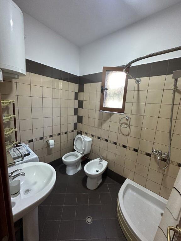 Apartment 1+1 for rent in Komuna e Parisit, near the "Kika 2" Complex.