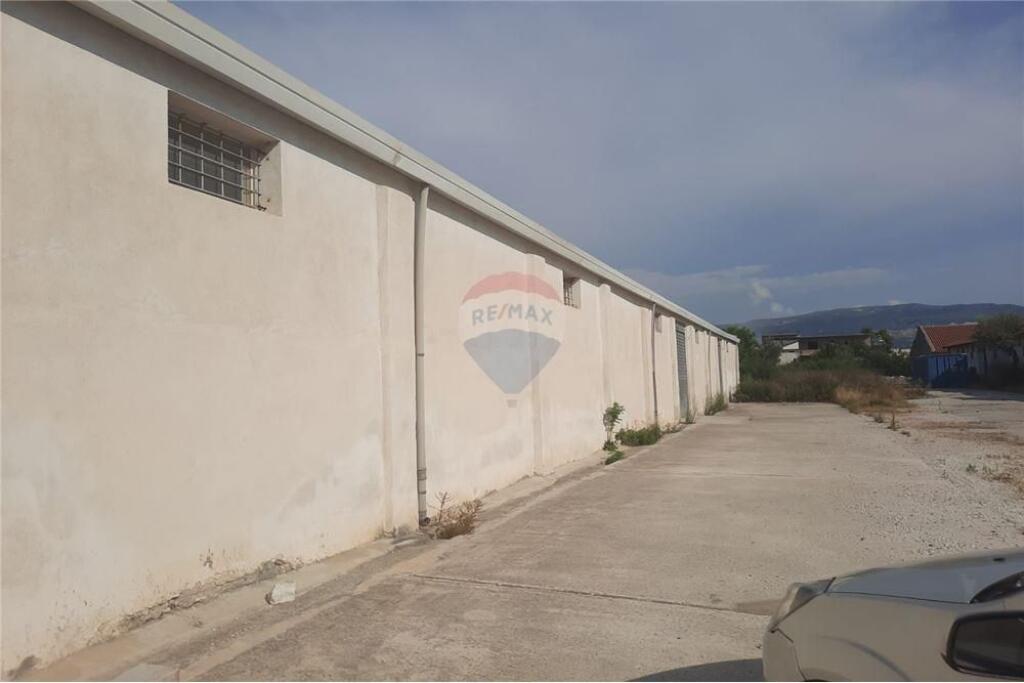 🏭 Warehouse/Commercial Space for Sale 