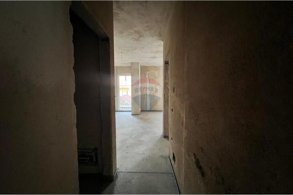 Apartament 2+1 prane Kryegjyshates rr.Ali Demi!