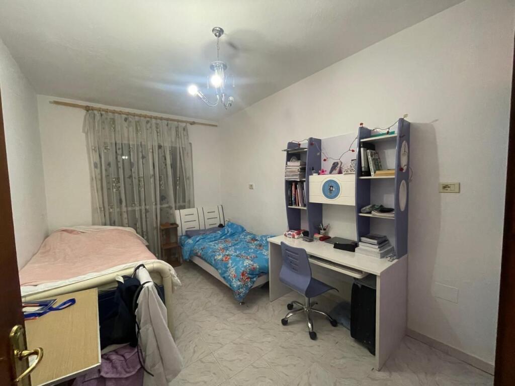SHITET APARTAMENT 2+1 RRUGA E DIBRES 140.000 EURO