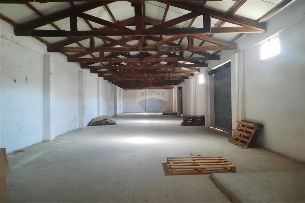 🏭 Warehouse/Commercial Space for Sale 