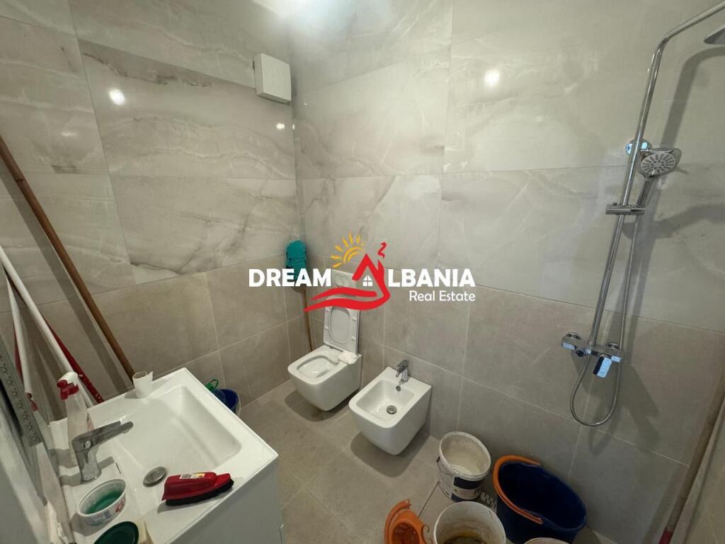 Apartament 2+1+2  me qera , prane tregut te uzina Dinamo,Tirane (ID 42215054)

