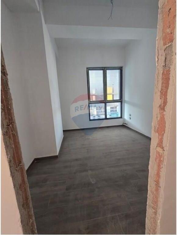 VENDESI APPARTAMENTO 2+1, SQUARE 21!