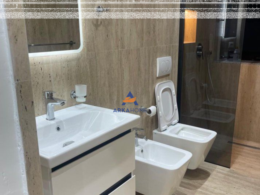 JEPET ME QERA APARTAMENT 1+1+BALLKONE "TE KOMUNA E PARISIT" 600 EURO