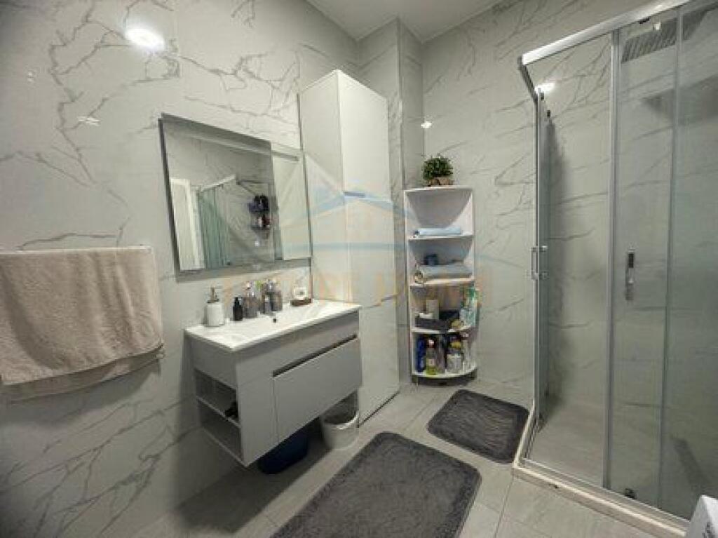 Shitet, Apartament 2+1, Jordan Misja, Tiranë.