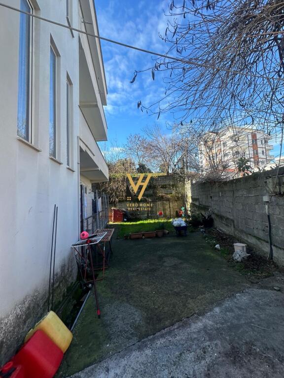 3-STOREY COMMERCIAL BUILDING FOR RENT ON ELBASANI STREET 4,500 EURO