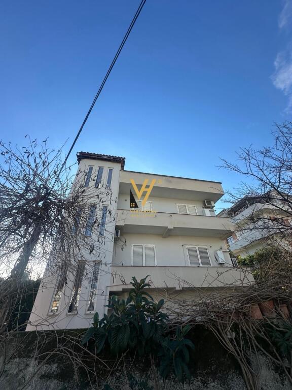 3-STOREY COMMERCIAL BUILDING FOR RENT ON ELBASANI STREET 4,500 EURO