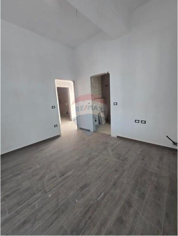 VENDESI APPARTAMENTO 2+1, SQUARE 21!