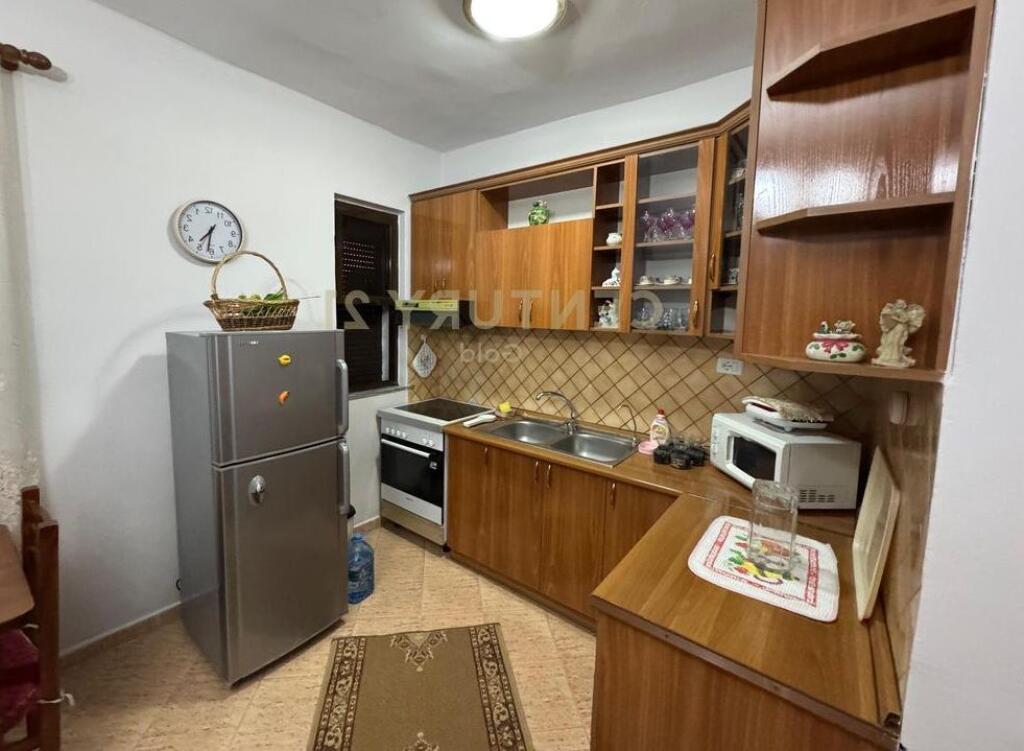 2+1 apartment for rent in the Lapraka area.