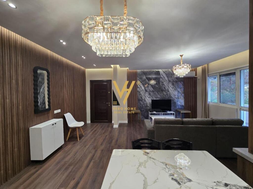 JEPET APARTAMENT 2+1+BLK ME QERA TE KOPSHTI BOTANIK 55.000 LEKE