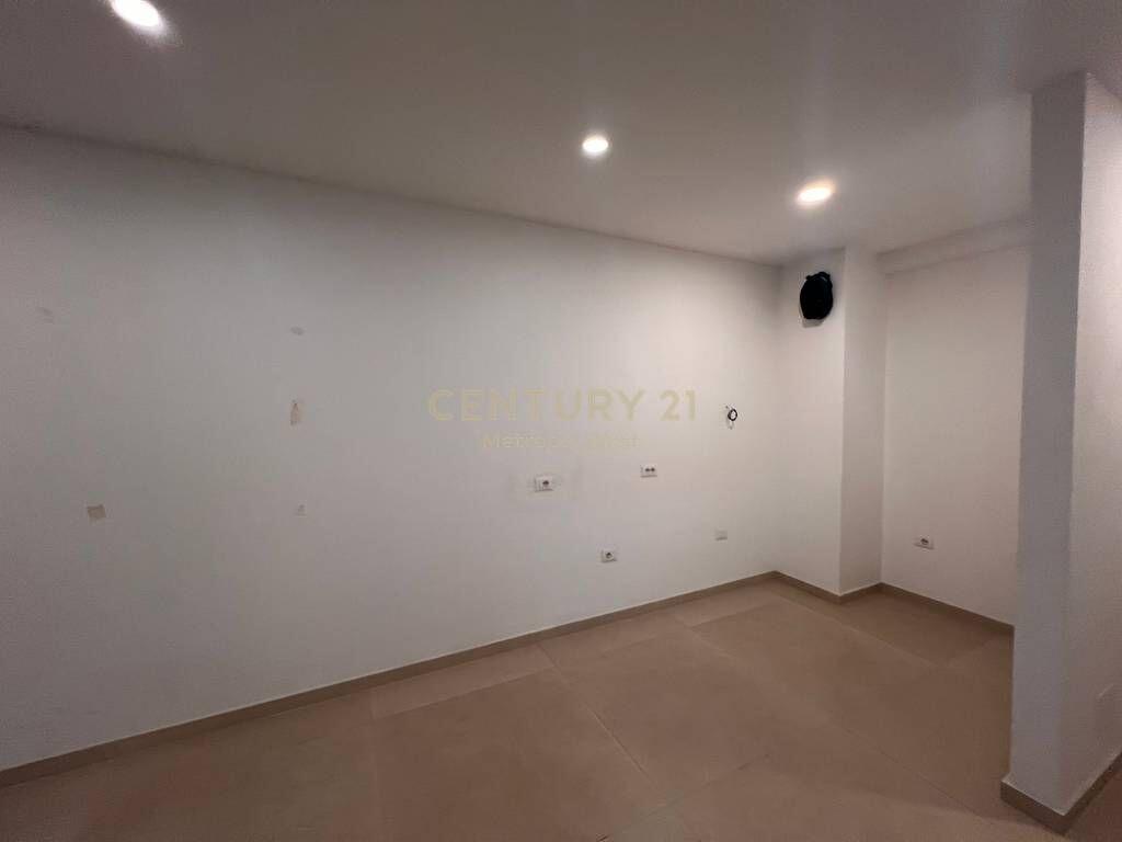 Apartament 1+1 për Zyrë, QSUT