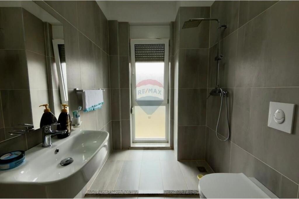 For sale 2+1 apartment in the Xhamllik area