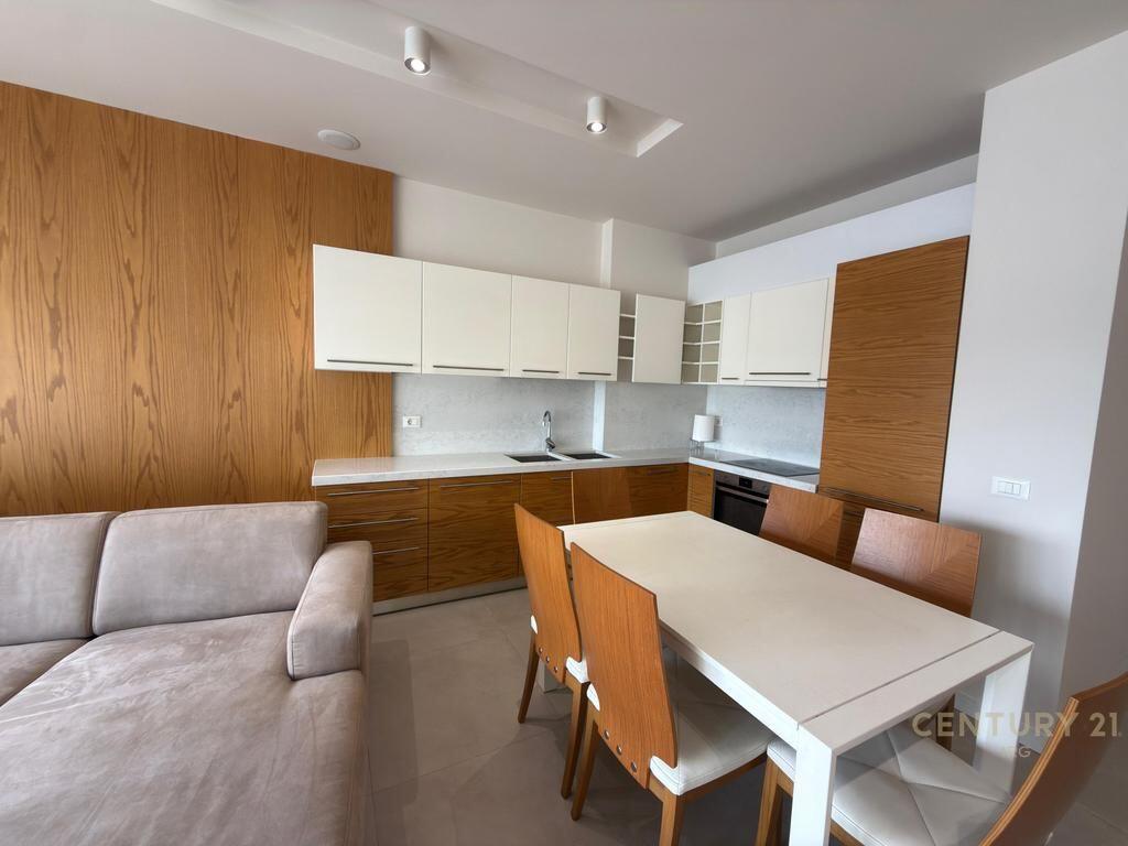 Apartment 2+1+2 for sale at Kika 2, Komuna e Parisit