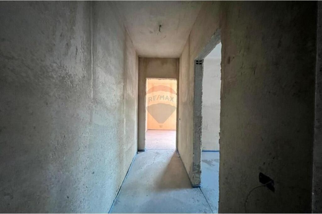 Apartament 2+1 prane Kryegjyshates rr.Ali Demi!