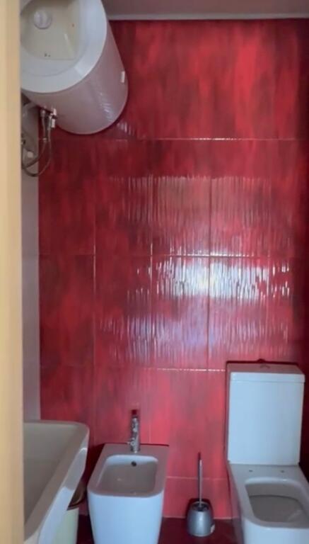 Appartamento vuoto per uffici 3+1 in affitto presso Kontakti vicino al vecchio parco