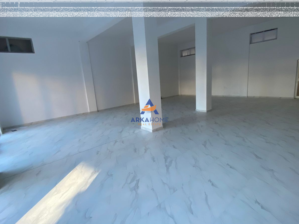 JEPET ME QERA BIZNES 120M2 "ALI DEMI, AFËR FUSHES" 2000 EURO