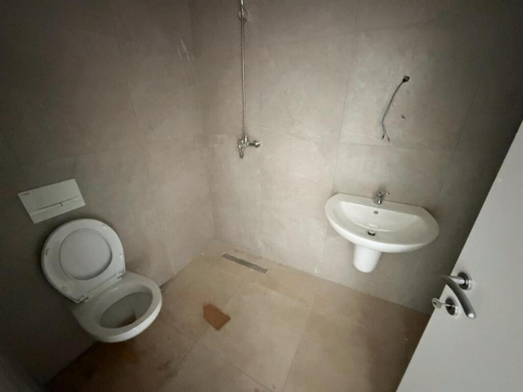 Appartamento 2+1 in vendita a Kamez.