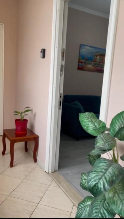 Apartament me qera HomeStudio- 📍Rruga e Durresit