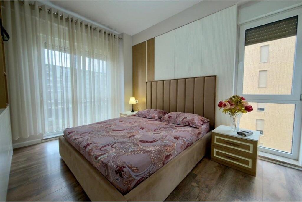 Ne shitje apartament 2+1 ne zonen e Xhamllikut!