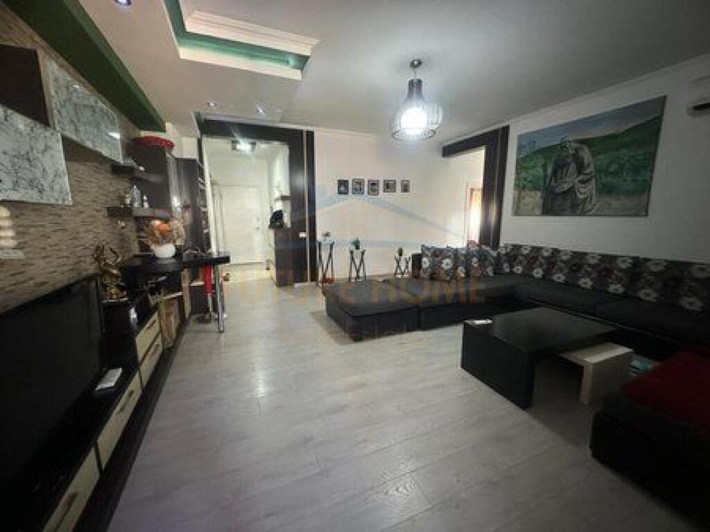 Shitet, Apartament 2+1, Jordan Misja, Tiranë.