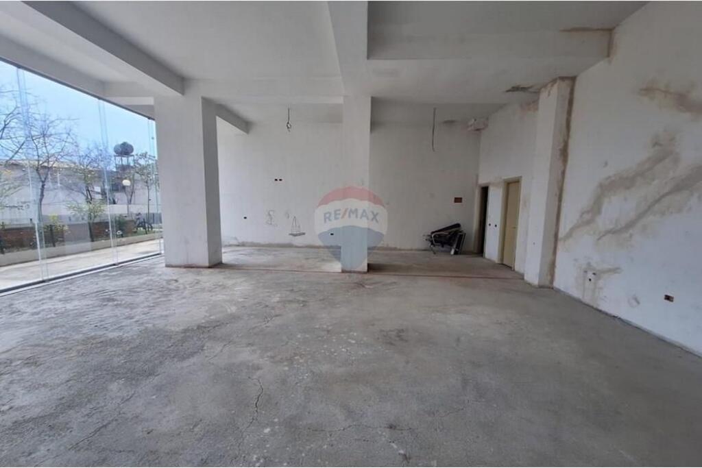Negozio - In Vendita - KMY, Tirana(ID: 530411012-156)