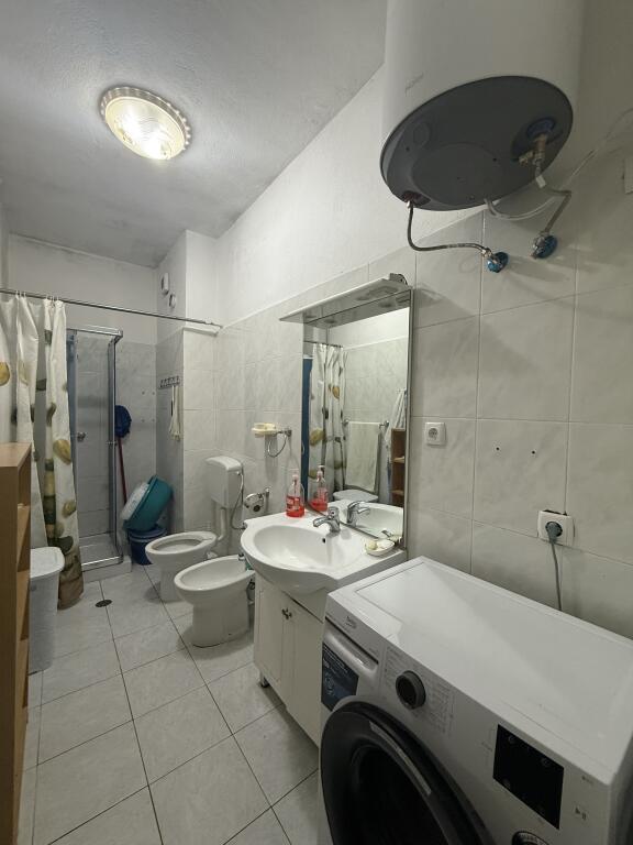 Apartament me qira 1+1 afer Kompleksit Delijorgji
