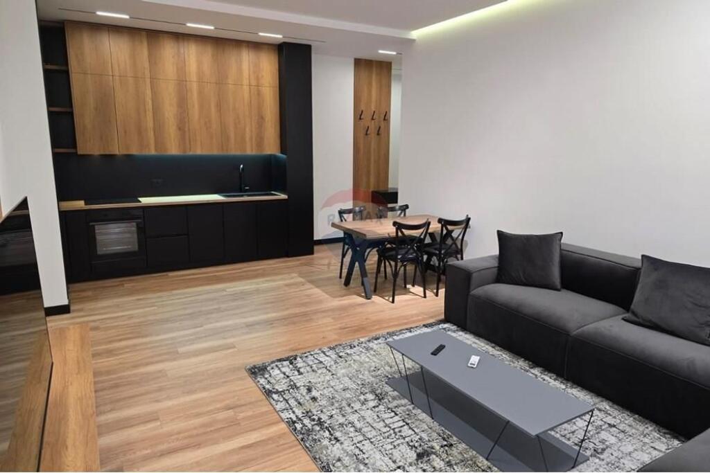Apartament 1+1+ post parkimi ne Kompleksin Delijorgji
