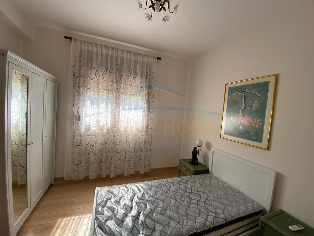 Qera, Duplex, Ali Demi, Tiranë.