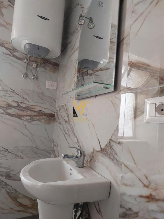 AFFITTASI APPARTAMENTO 1+1+BLK IN AFFITTO IN VIA BARDHYL 53.000 LEKE