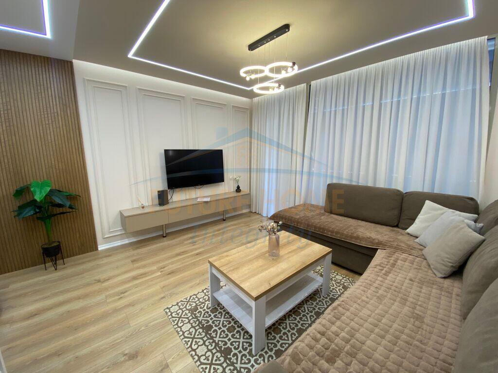 Qera, Apartament 2+1+2 Duplex, Qendër, Tiranë.