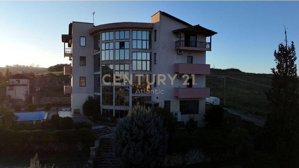 4-storey hotel for sale 600000€