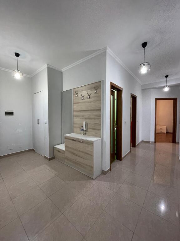🏠 Shitet Apartament 3+1+2+depo📍 Rruga e Kavajës