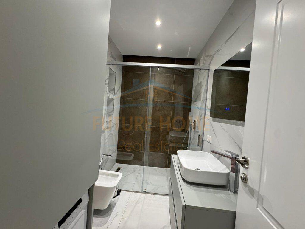 Qera, Duplex 2+1+2, Qendër, Tiranë.