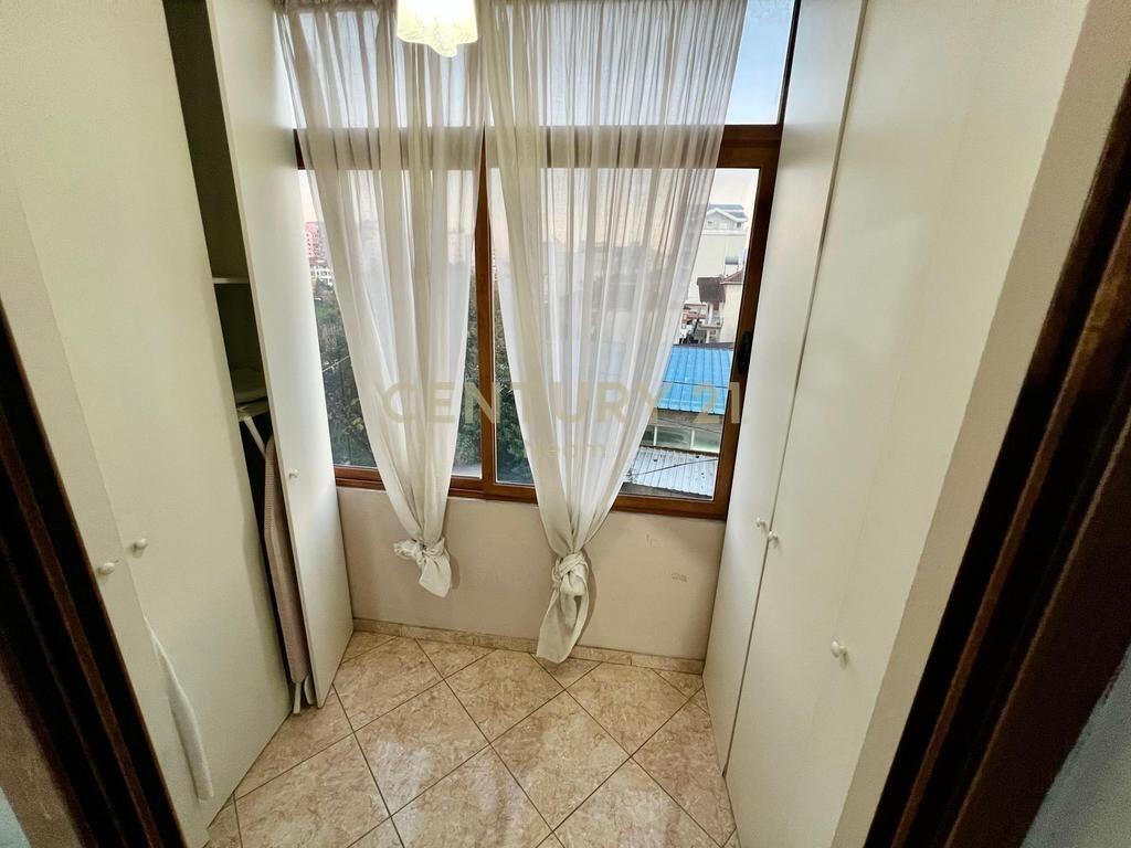 QIRA, APARTAMENT 160 M2 2+1+2 me 2 VENDE PARKIMI‼️ 550 € /muaj