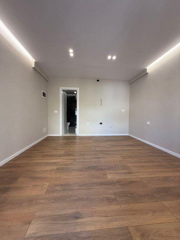 Shitet, Garsionere, Rruga e Elbasanit,Tirane