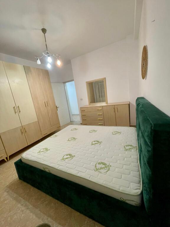 📣 QERA Apartament 2+1+2 📍 Komuna e Parisit, Perballe Delish Fish ✨