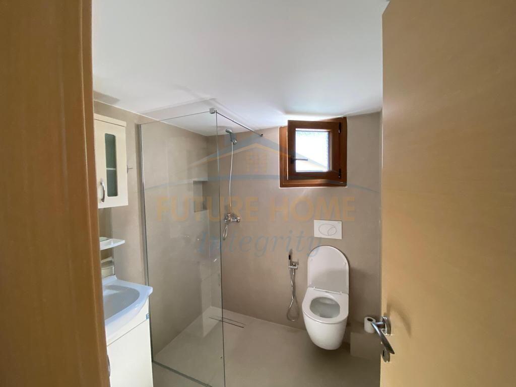 Qera, Duplex, Ali Demi, Tiranë.