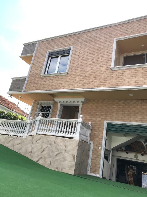 🏡 VILLA 4 PIANI IN VENDITA – KAMËZ