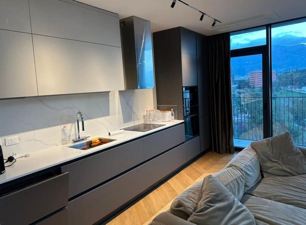 APPARTAMENTO IN VENDITA CON VISTA LAGO, LAKE VIEW RESIDENCE