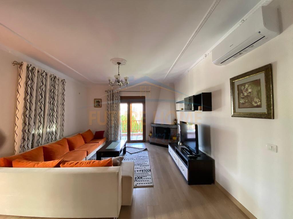 Qera, Duplex, Ali Demi, Tiranë.