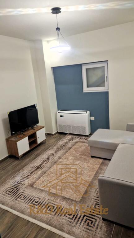 🏡 Jepet me qera apartament 2+1 – Stacioni i Trenit (ESP oil)