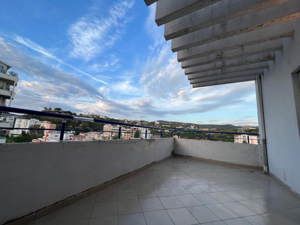 Apartment 2+1+2 Center Vlore