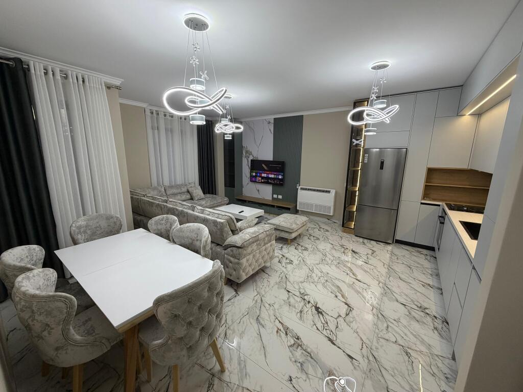 Appartamento in affitto 2+1+2+parcheggio 5 maggio